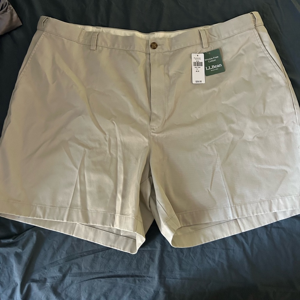 LLBean Men's Chino Shorts, Natural Fit, Hidden Comfort Waist, W46 Brand New